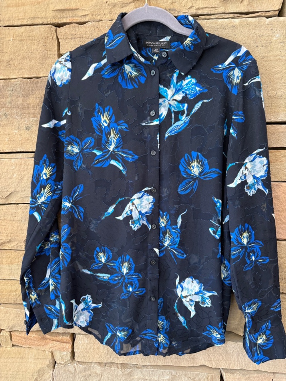Banana Republic Dillon Classic Black ButtonUp Shirt Semi-Sheer Blue Floral Print